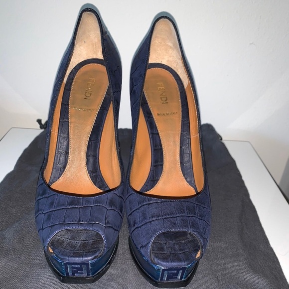 Fendi Shoes - FENDI SIZE 9 Leather Shoes